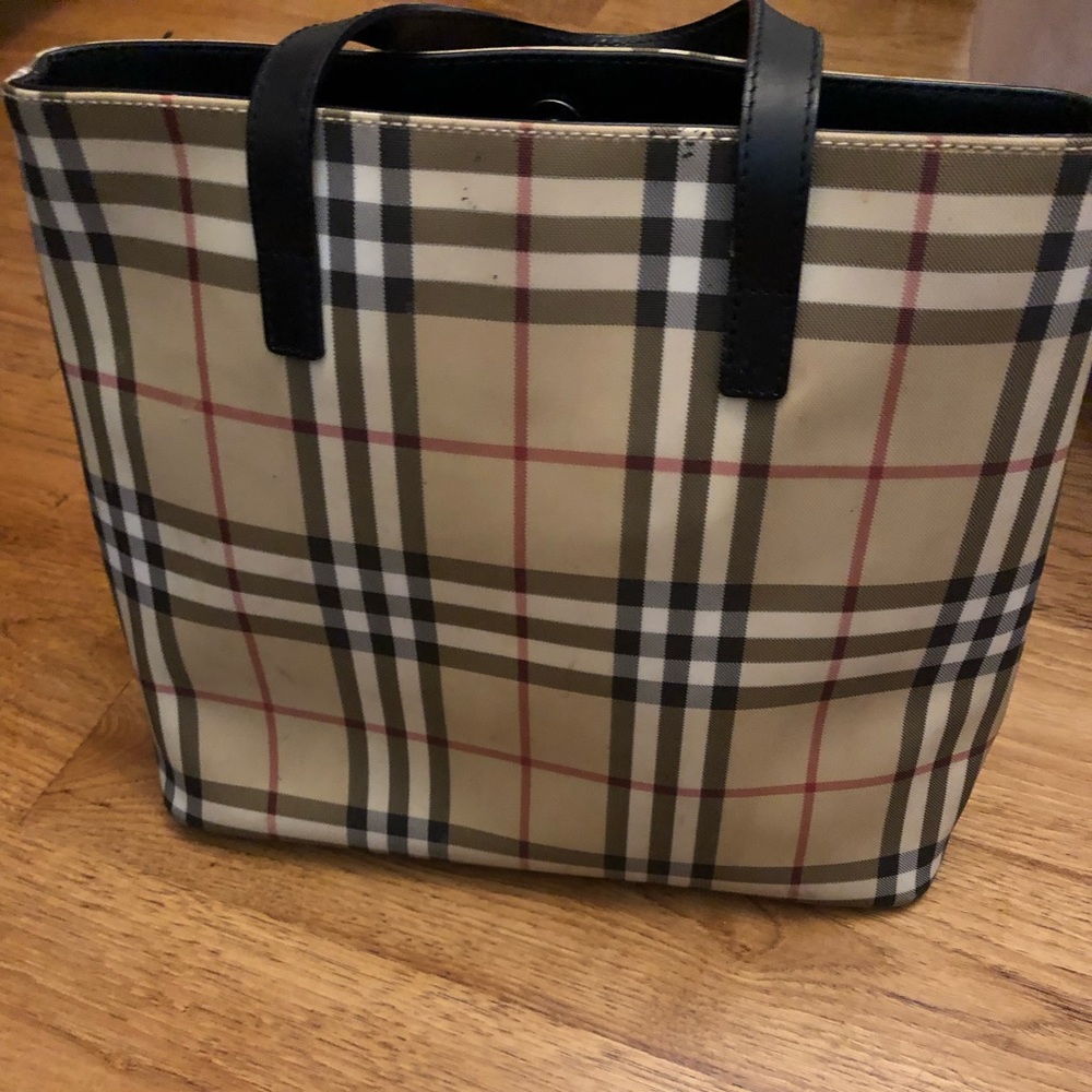 Burberry shopper